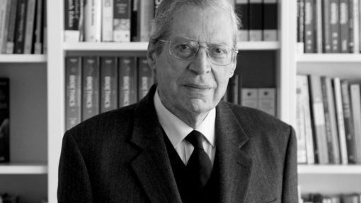 Morreu o médico Walter Osswald, pioneiro da bioética em Portugal