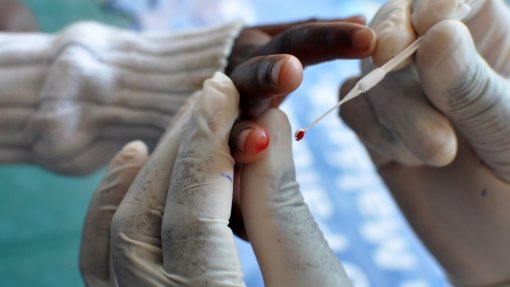 Líderes africanos pedem reforço de verbas contra a malária e alertam para mortes