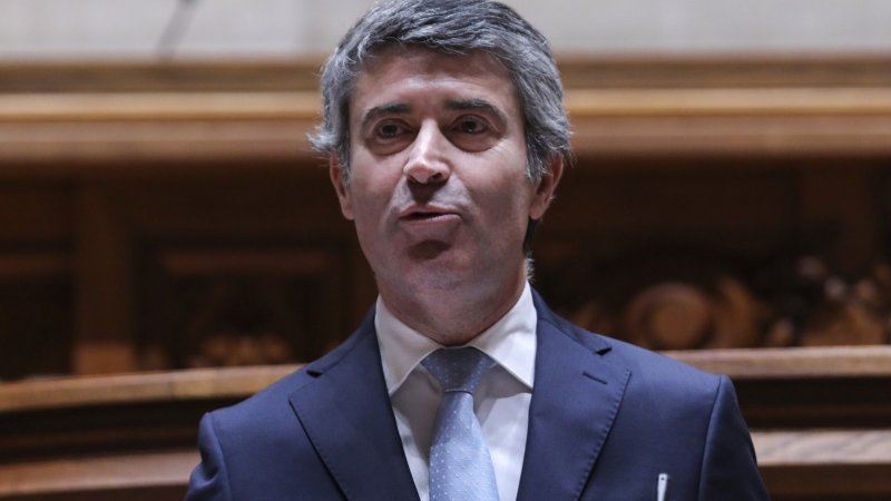Caso gémeas: “Trata-se da justiça a fazer o seu trabalho” – Carneiro