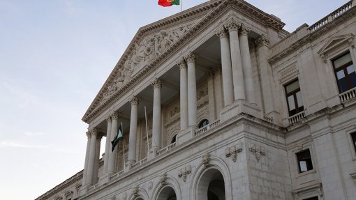 Parlamento rejeita cessar a vigência da nova lei orgânica do INEM
