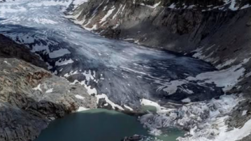Glaciares suíços perdem mais de 5% do volume de gelo devido às ondas de calor