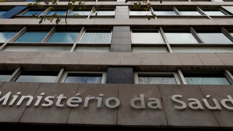 Médicos tarefeiros reúnem-se com o Governo à espera da portaria sobre valores a receber