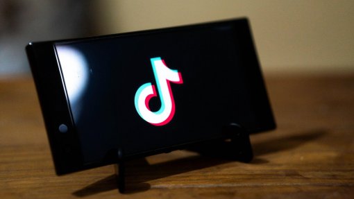 TikTok contribuiu para divulgar boato sobre relação entre paracetamol e autismo