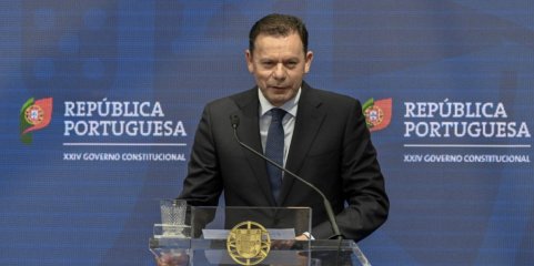 Montenegro discursa hoje no Parlamento Europeu com orçamento da UE em pano de fundo