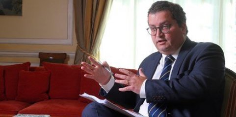 Ministro das Finanças entregou proposta de OE2027 na Assembleia da República