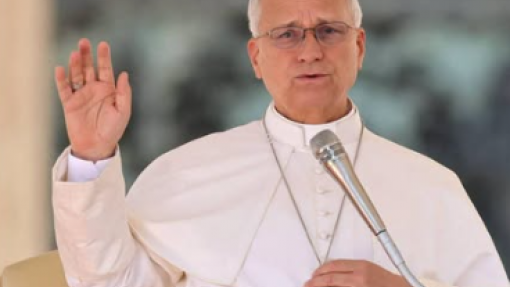 URGENTE: Cirurgia para remover nódulo de um pulmão do Papa em curso - hospital