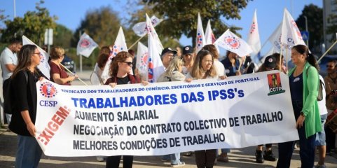 Trabalhadores de IPSS iniciam campanha por salários dignos com greve "em cima da mesa"