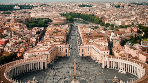 Secretário de Estado do Vaticano preocupado com saúde do Papa mas confia na equipa médica