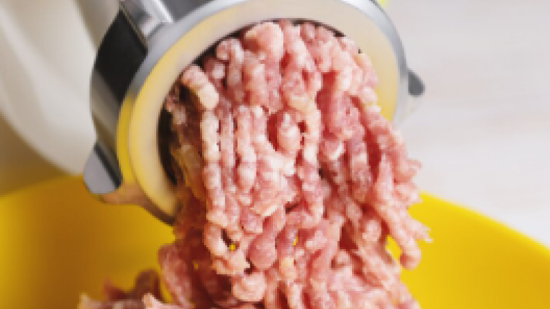 Quase um terço da população consome peixe transformado e carne processada semanalmente - INE