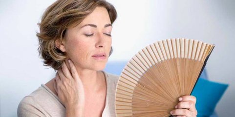 Organizações pedem medidas para melhorar cuidados de saúde e proteção laboral na menopausa