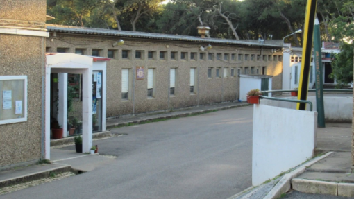 Câmara de Cascais retomou remoção de amianto na antiga escola secundária