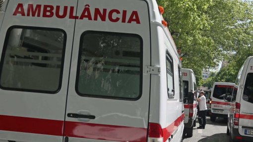 Liga Portuguesa das Ambulâncias anuncia marcha lenta de protesto na Ponte 25 de Abril