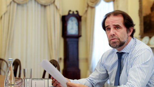 Albuquerque assegura que financiamento do Estado para 3.ª fase do novo hospital está "estabelecido"