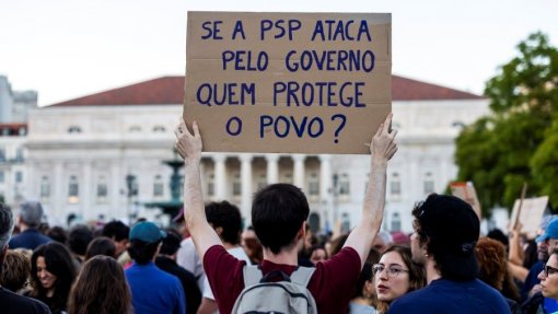 Provedora pede com urgência informações à PSP sobre carga policial em Lisboa e Porto