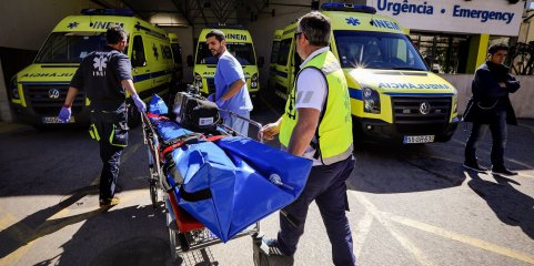 Hospital de Santa Maria e INEM vão partilhar profissionais de saúde