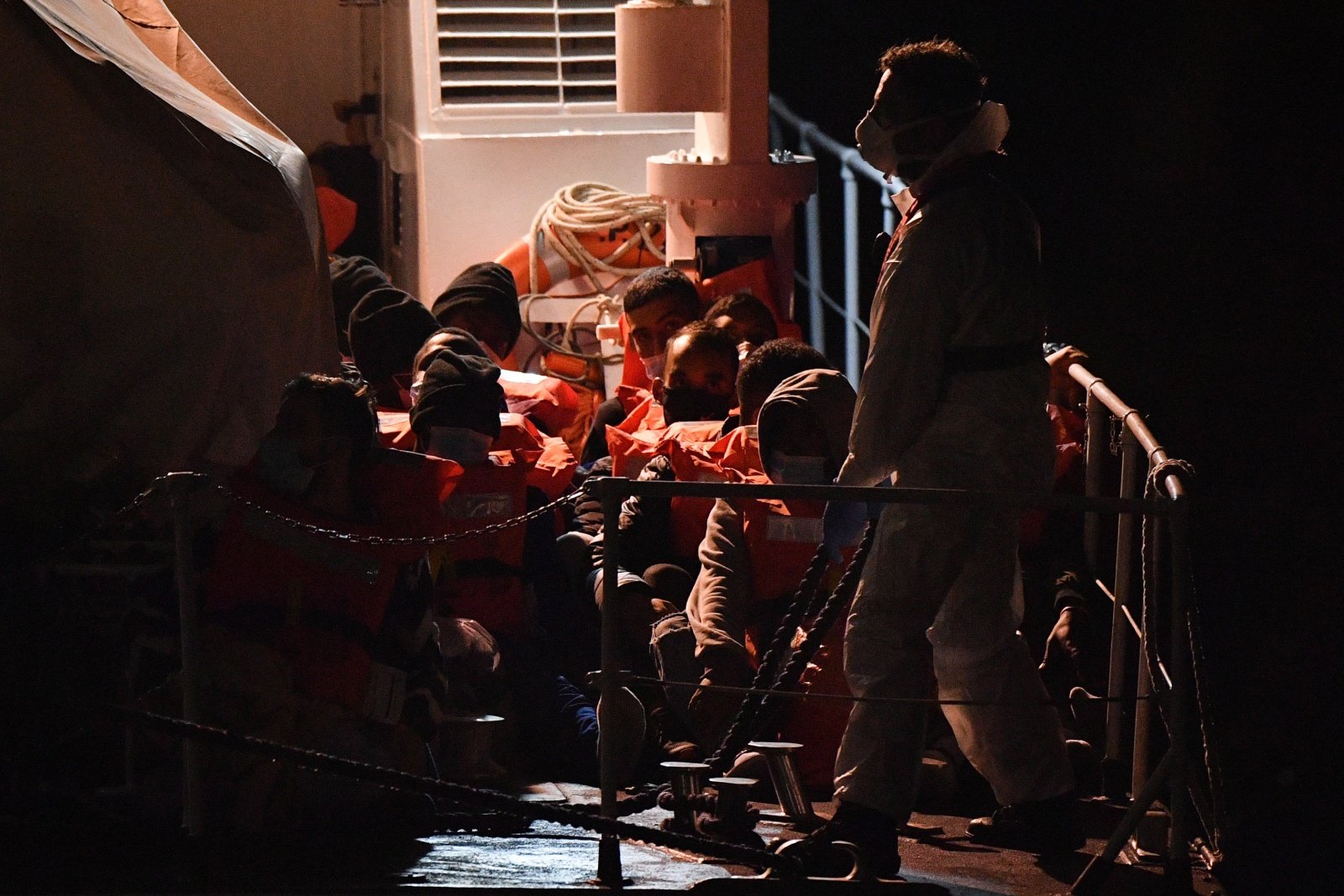 Schiff von Ärzte ohne Grenzen rettet 111 weitere Migranten