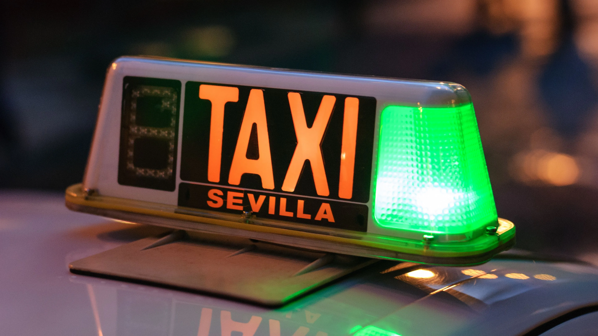 Médico salva la vida de un taxista que sufrió un infarto durante un transporte en España
