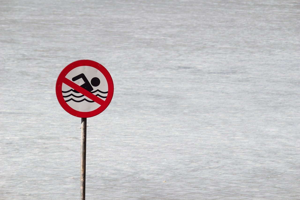 Praia fluvial de Verim na Póvoa de Lanhoso interdita a banhos devido a ...