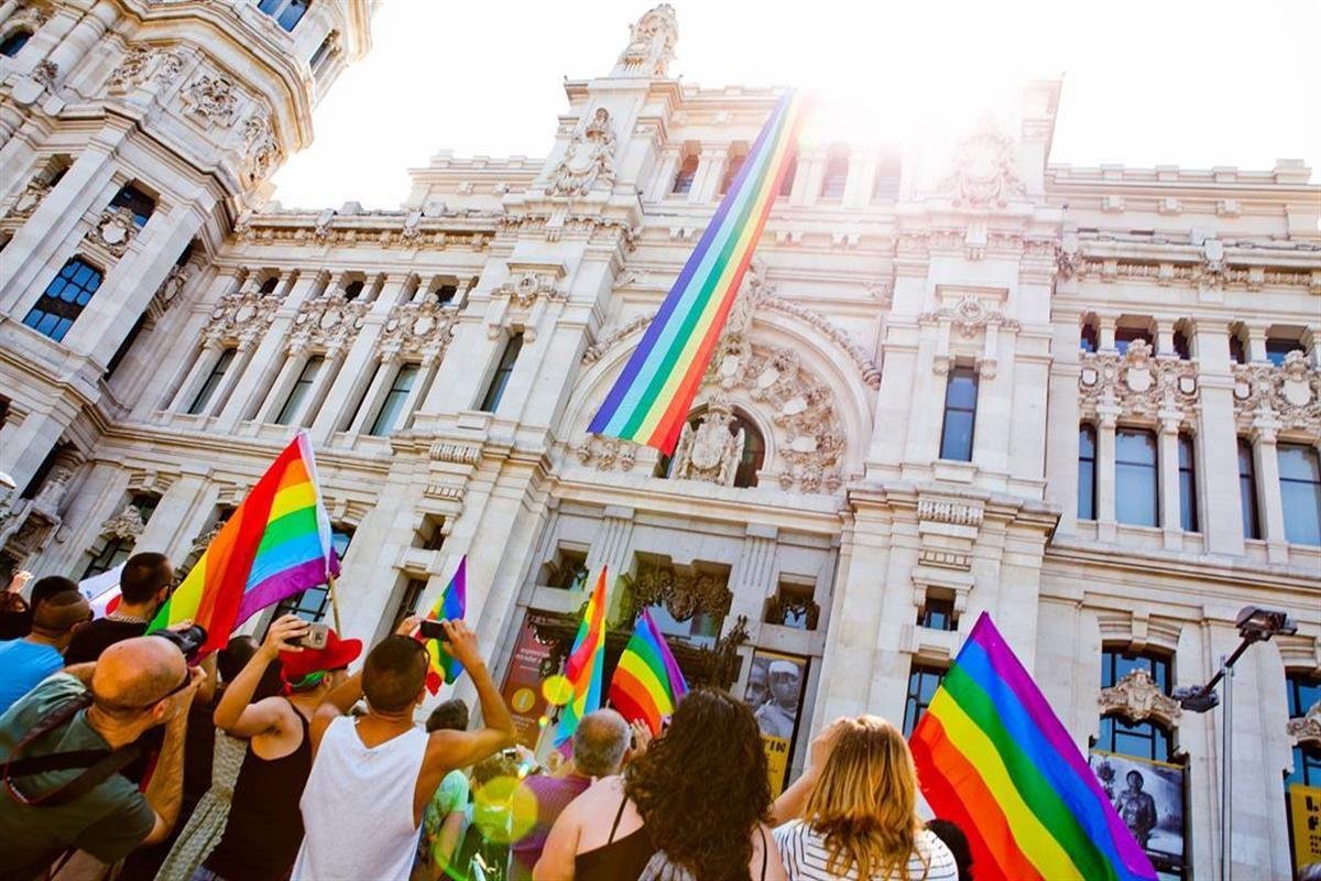 Quatro em dez pessoas transgénero e não binárias sentem-se mal atendidas na saúde em Espanha